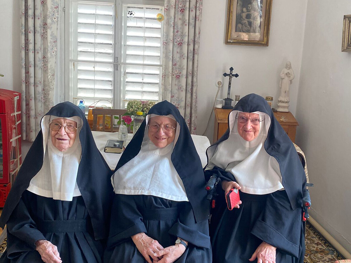 ⛪️ 修女“占领”修道院!为守护家园,她们说了算!