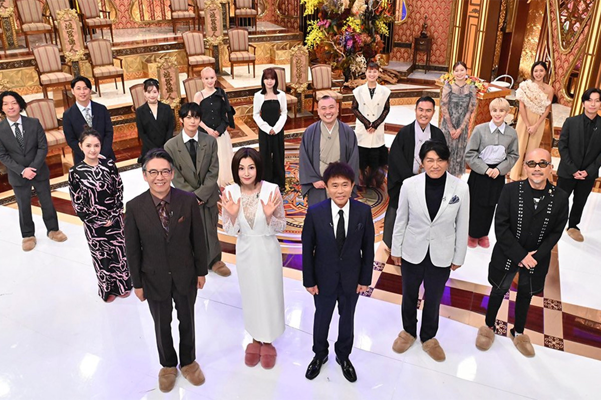 💥这节目也太没礼貌了！明星竟把初中生当垫脚石？