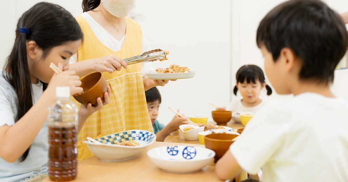 💥总裁空手去食堂?带点吃的不好吗?贫困问题真被抛弃了!