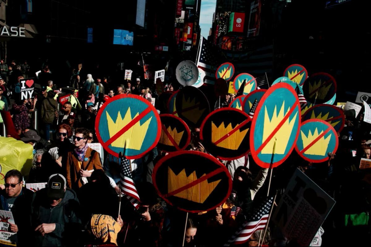 👑美国嘲讽“废王”?民意:别笑太早!