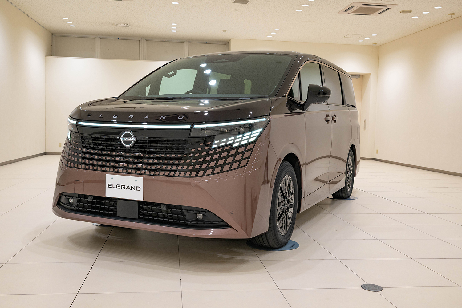 ✨日产新“埃尔格兰”：豪华MPV，重新定义舒适！✨