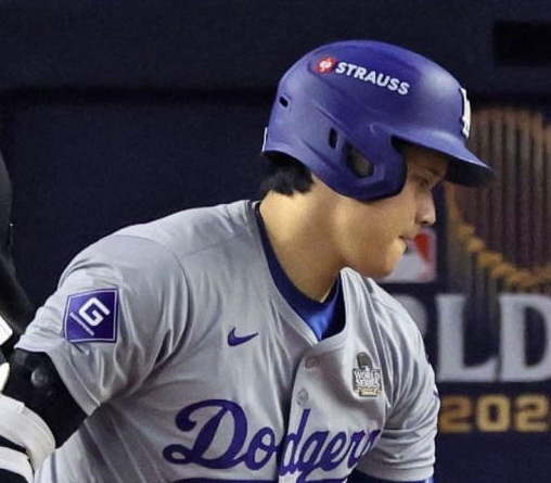 💥大谷翔平：三振、三振、再三振！敌方球迷却沸腾了？
