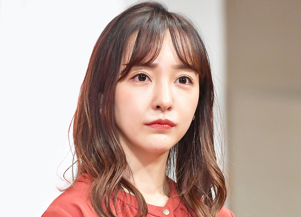 💥友美被司机“赶下车”？路边大哭，原因竟是…