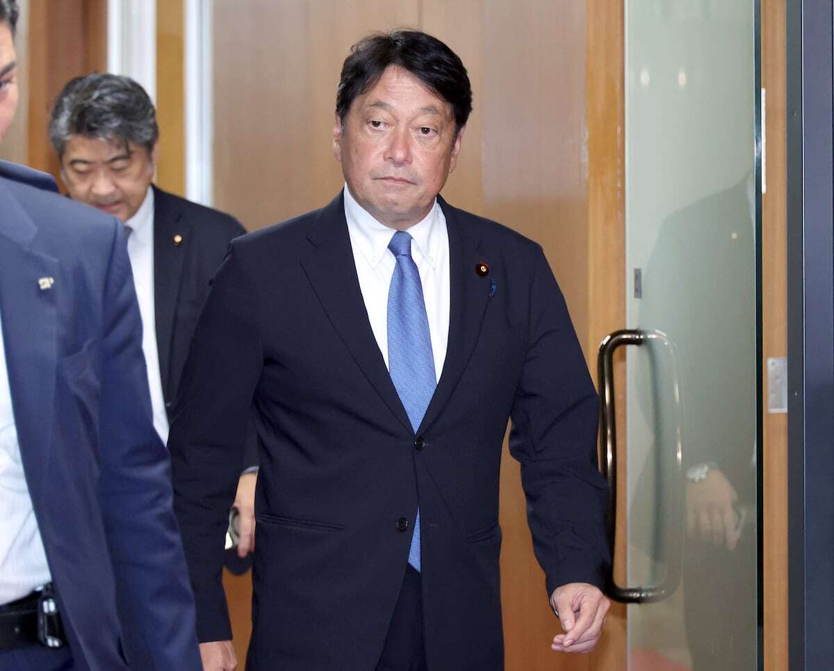 💥自民党:起用“局外人”,政坛风波起!