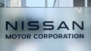 📉日产销量连跌两年！经营告急？ 封面