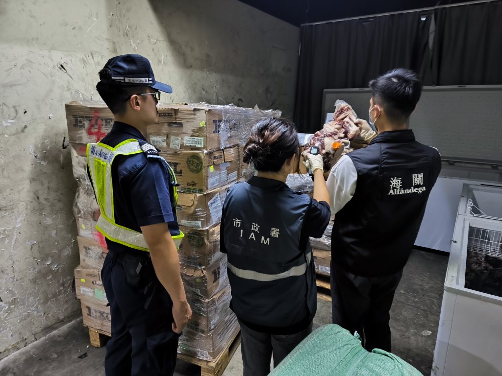 🚨澳门海关捣巢！千斤冻牛肉，背后竟是…