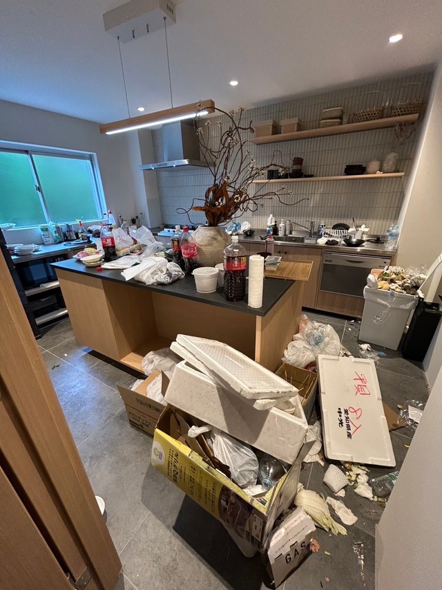 💥脏乱差到崩溃!民宿房东忍了!但仍用心打造🏡