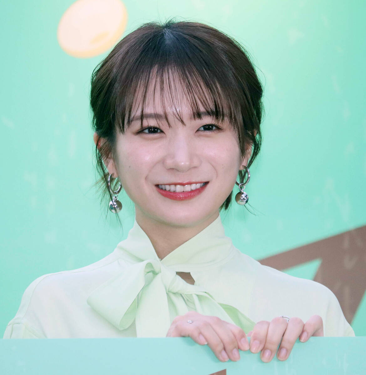 🍺秋元真夏：睡不着？一杯抿两杯，竟成习惯！