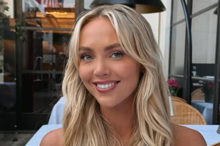 🔥澳女大胆喊“睡一起”，比基尼派发引暴怒！