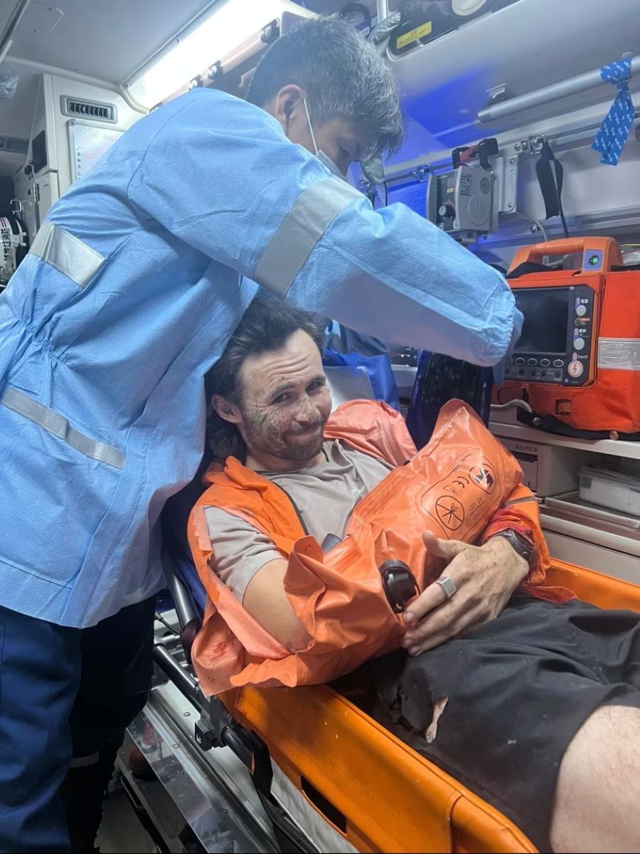 😱 跑者与熊搏斗:一口咬断手臂!