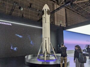 🚀本田的火箭真敢造！东京直击，带你飞天！ 封面