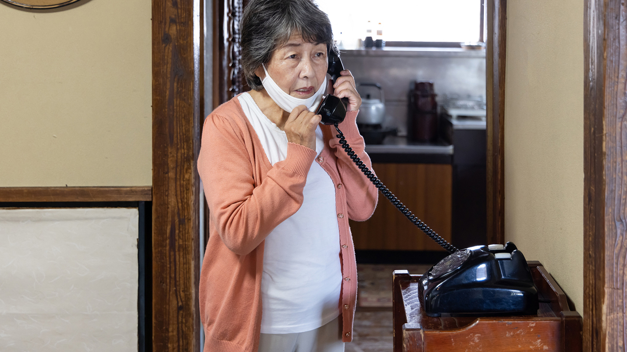 😭婆婆哭诉：对不起，家境太差…（金钱差距下的家庭）