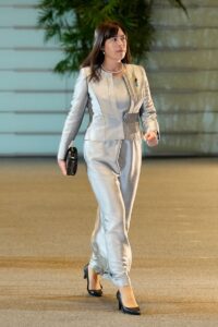 👗小野田纪美：那条裙子，网友都猜啥呢？（反差萌） 封面