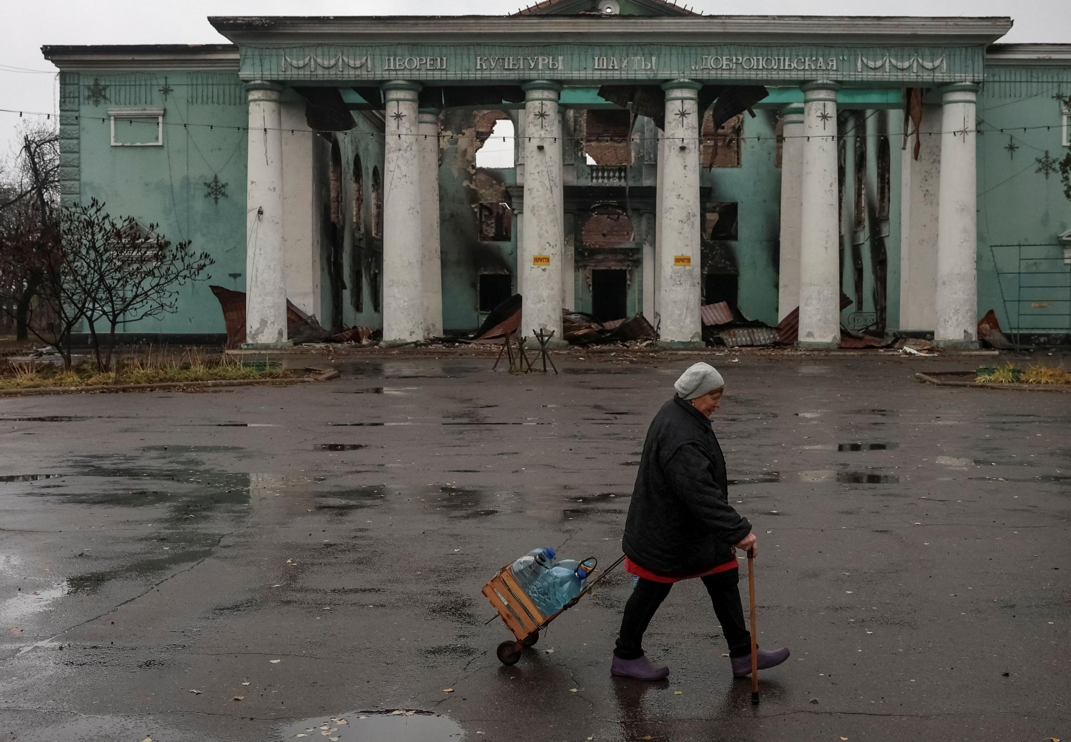 💥制裁狠了！俄石油腰斩，泽连斯基：月亏60亿！