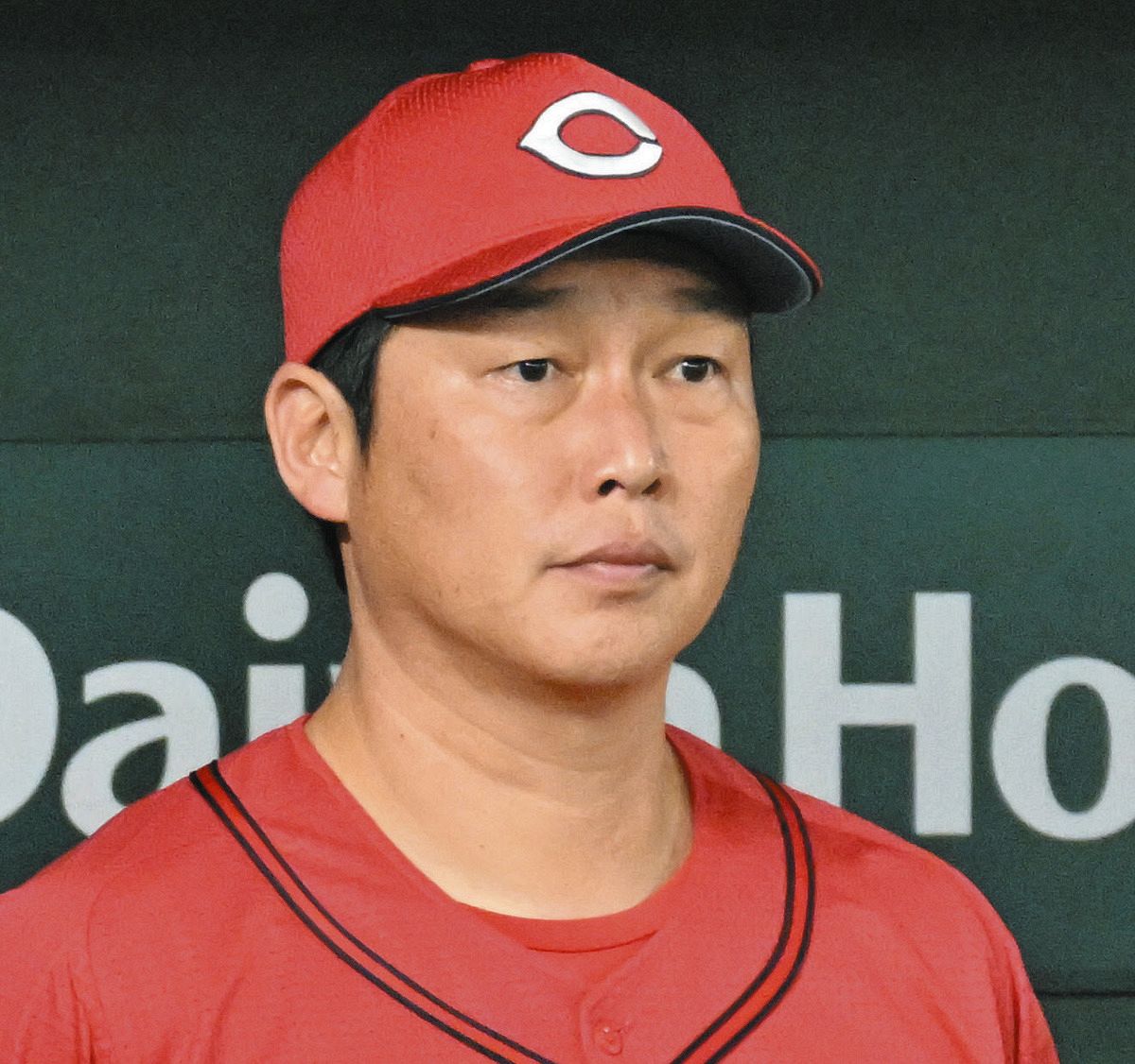 📢 沉默16秒！广岛球迷的呐喊，直击新井教练的心！