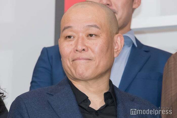💥惊!知名艺人深鞠躬道歉,黑衣现身自省!