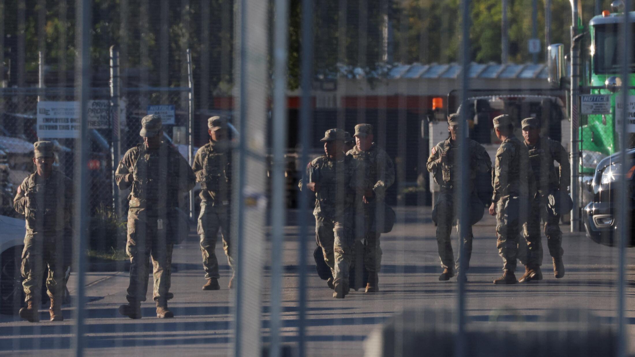 💥特朗普内战开打！他的“私兵”有多可怕？