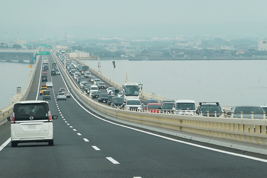 🌊 堵车变空？东京湾跨海桥“半价”后惊现奇迹！