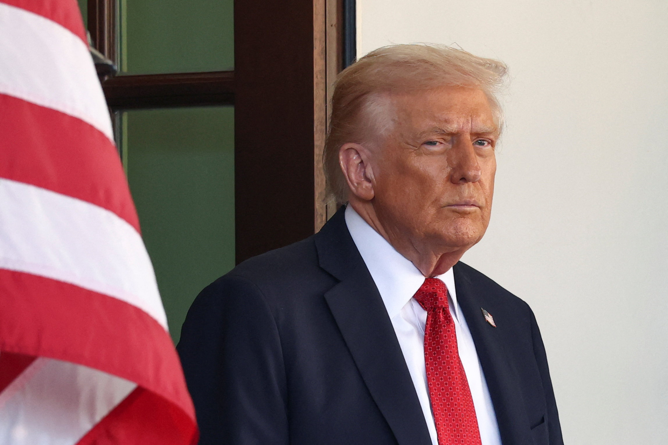 💥政府停摆！民众怒指共和党，特朗普支持率却…📈