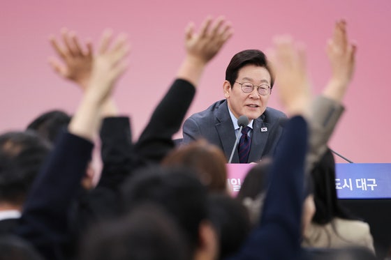 🚨房价失控,日本式“30年苦难”要来?