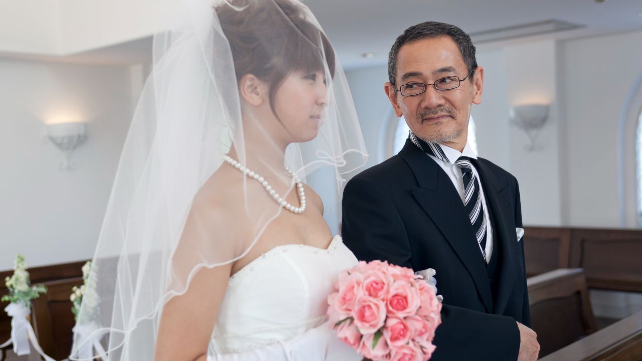 👰💔 婚礼后的惊魂！妻子不在，他收到一封信…