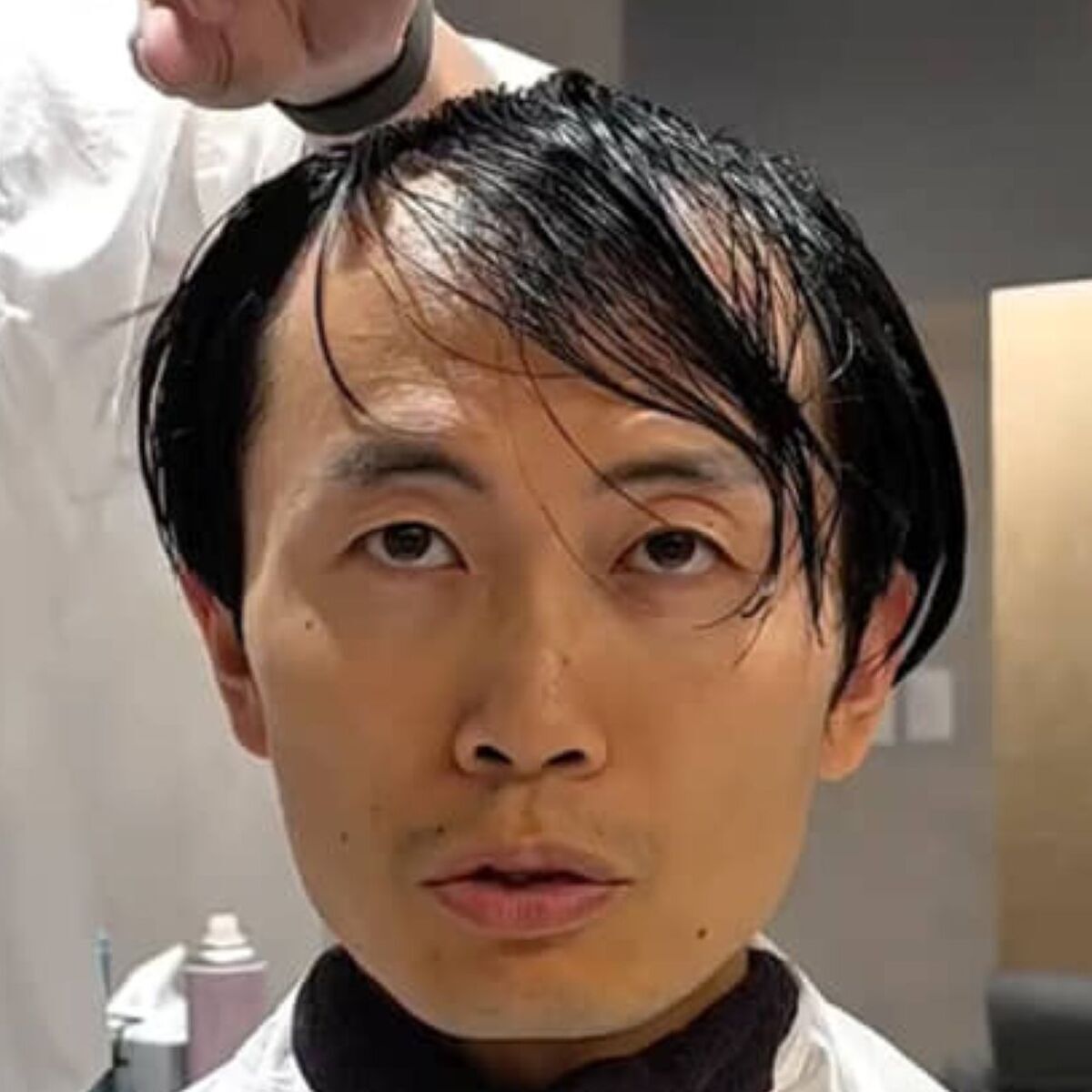 👶爸去理发店，结果…惊呆了！219万网友：简直换了个人！