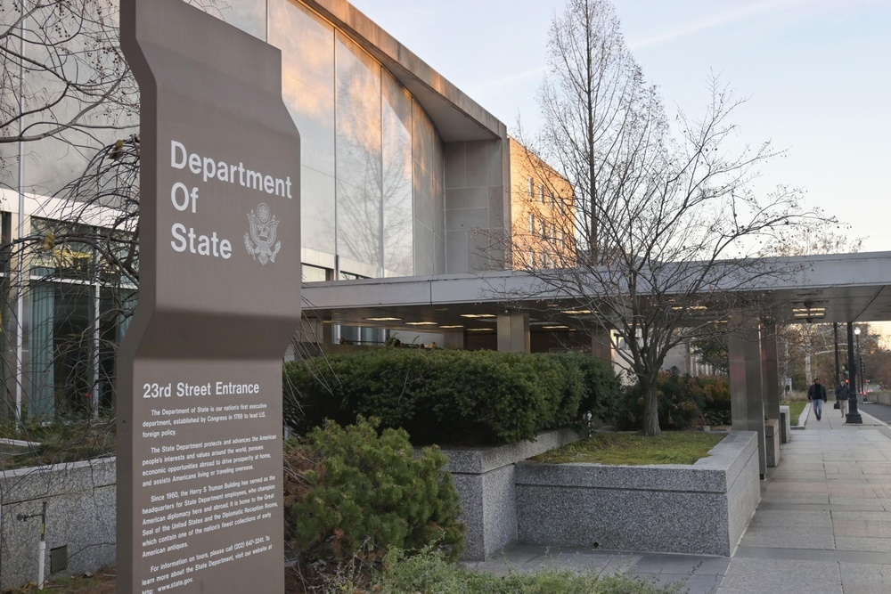 💔 瞒恋被炒！美外交官为爱“叛国”？