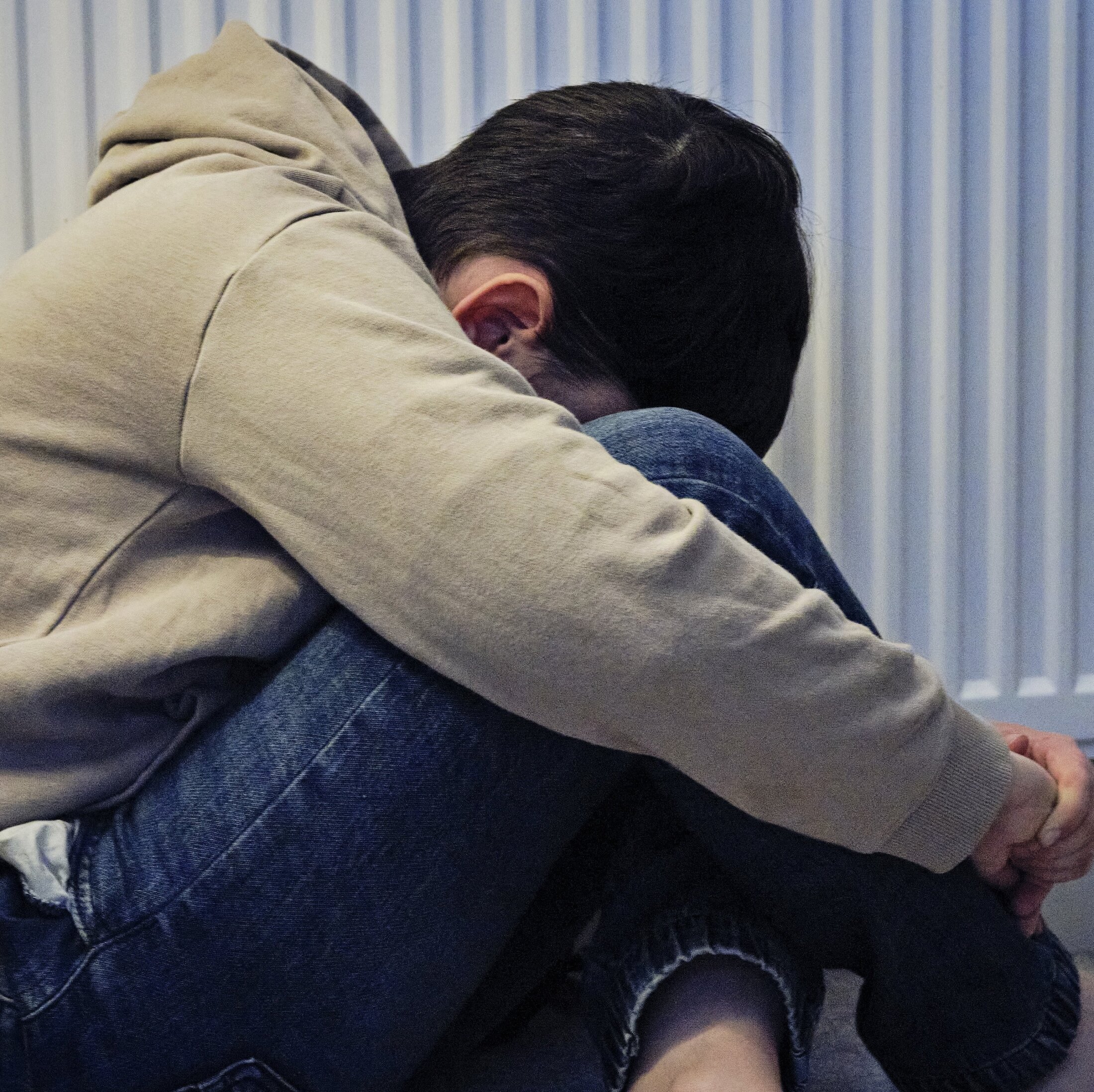 👶放养式育儿:精英夫妻的“可怜”孩子,我们只能眼睁睁看着?