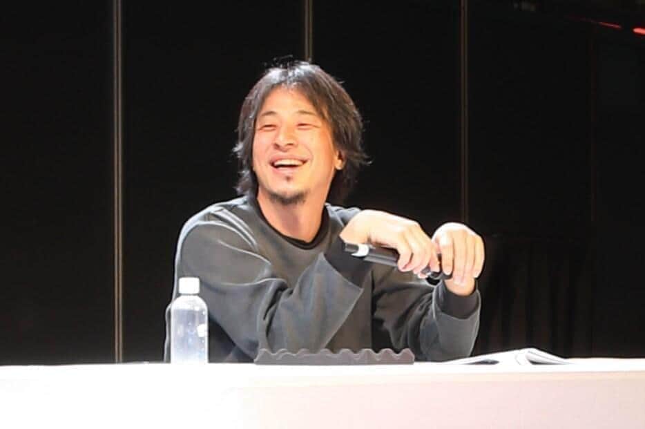 🌶️ 闭嘴!真相是咖喱?名嘴互怼,太刺激!