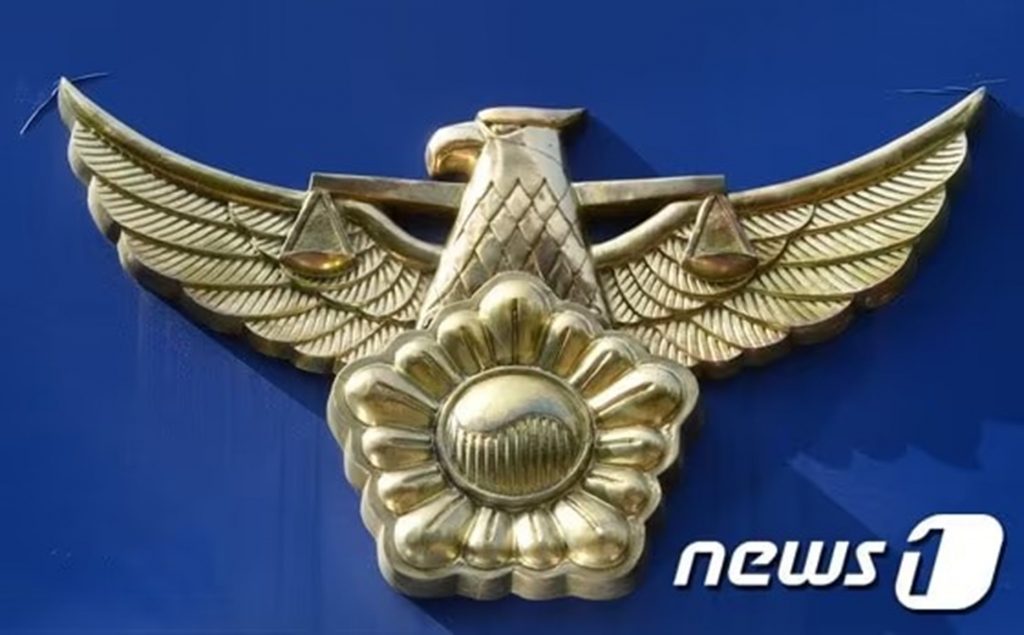 😱 男子爬空调外机，潜入前女友家！