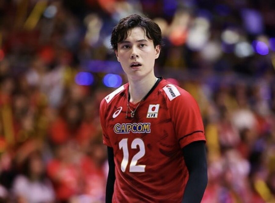 🎤高桥蓝与性感女星深夜密会！竟是“情歌女王”？