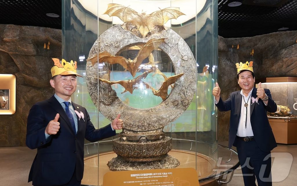 🔥黄金蝙蝠：卖！卖！卖！韩国33亿“血汗钱”砸出的烂雕塑！