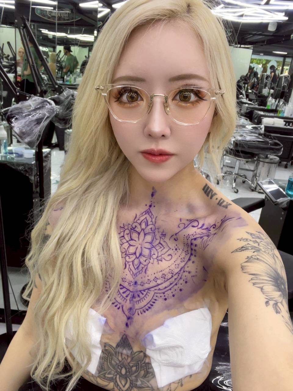 💥纹身女孩的200万债务：报警无用，太糟心！