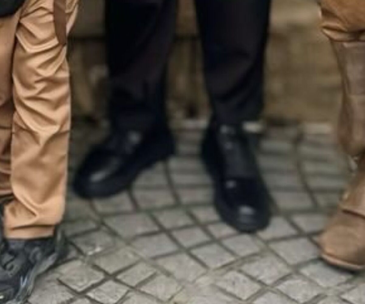 ✨爸变“双胞胎”！迪士尼偶遇，全家都惊呆了！