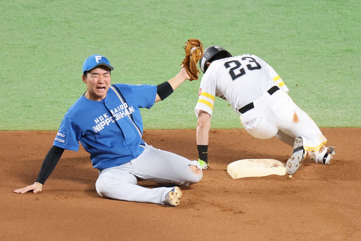 🚨日职棒球星腿伤！盗垒救险，却被担架抬走！