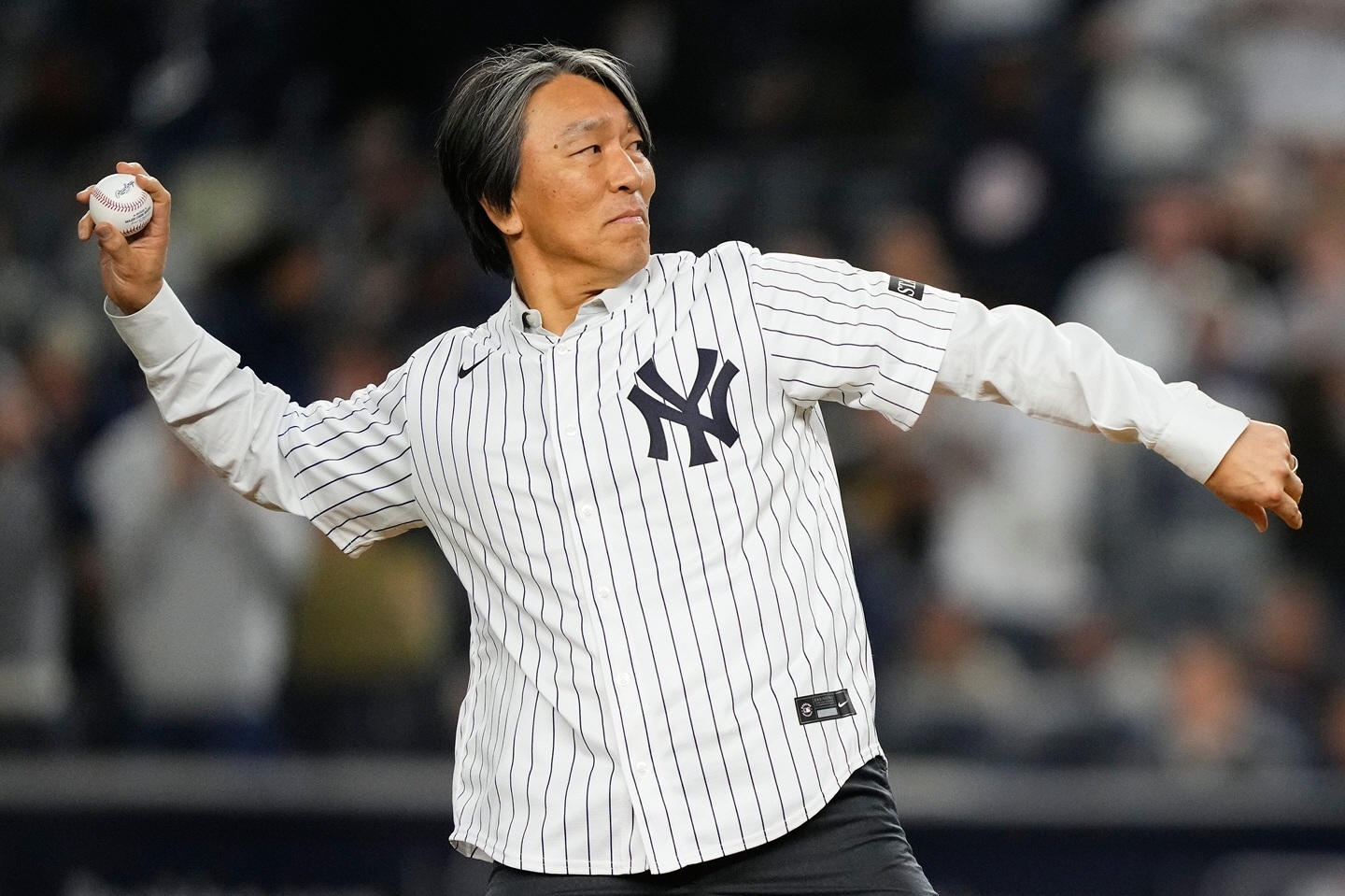 ⚾️传奇归来!松井秀喜再披战袍,一球燃爆全场!