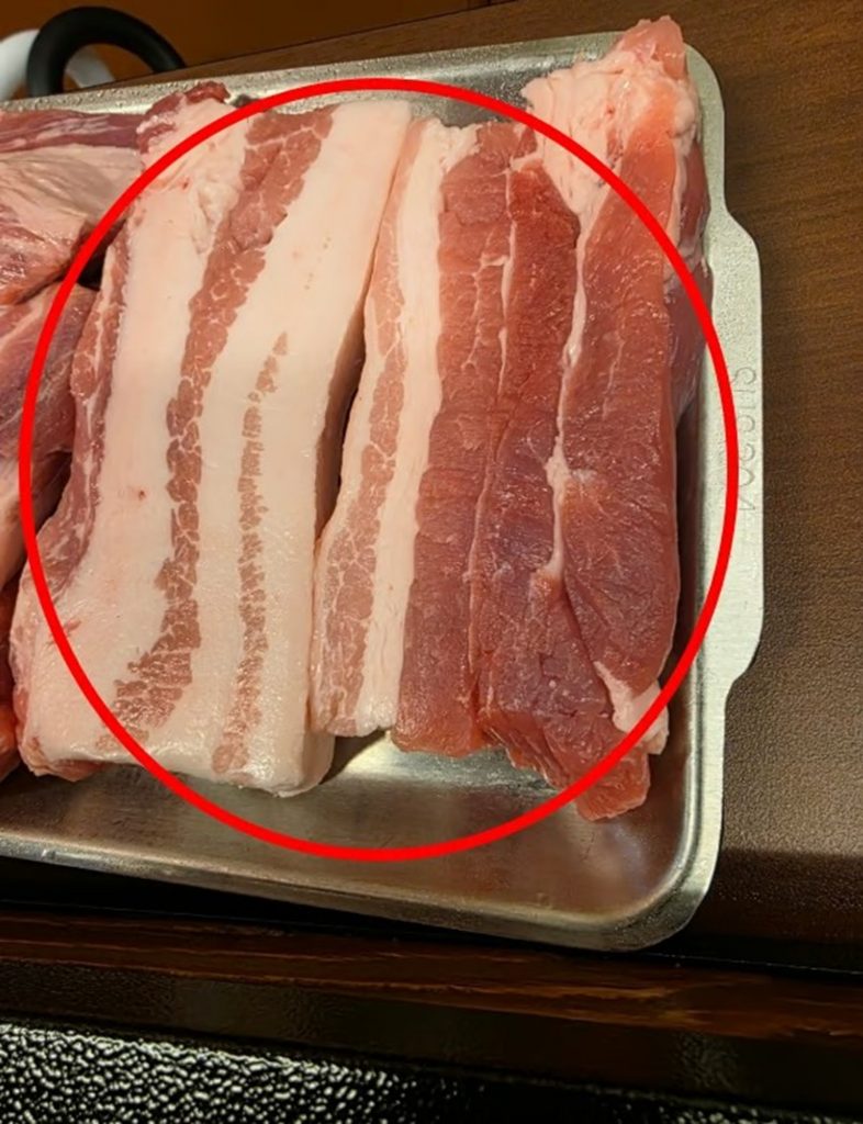 🔥肥肉一堆?这还是烤肉?韩国网红店翻车现场!