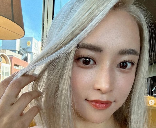 ✨小岛瑠璃子：染金发，纠结死了！到底为啥？