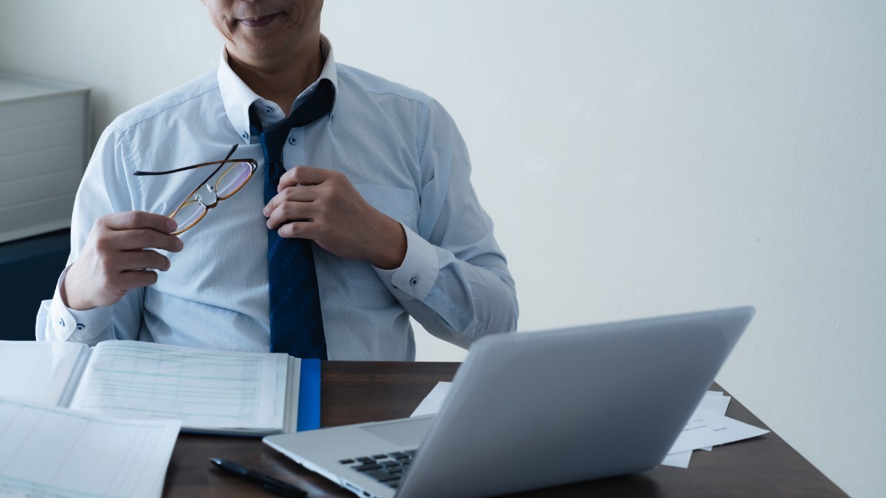 💥中年危机：20年打工人，被养老金狠狠打脸！