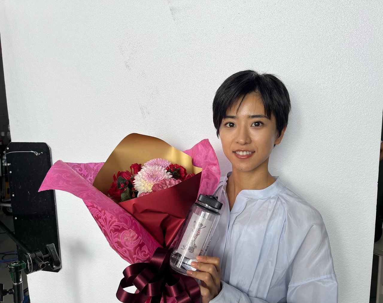 💥28岁女星闪婚+性感睡袍！粉丝：太美了！