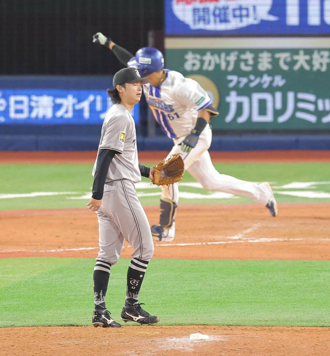 💥心碎!一出局,巨人队梦碎,投手崩哭!