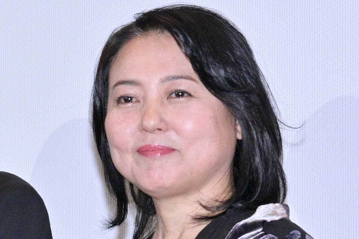 💥老爸背债一亿！60岁女星今朝靠夫工资日活2000！