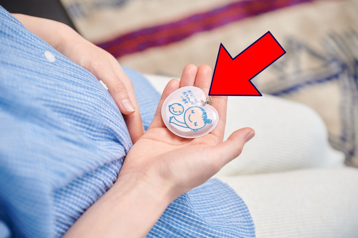 👶🏻暖心！主动让座的大学生们，太戳心了！