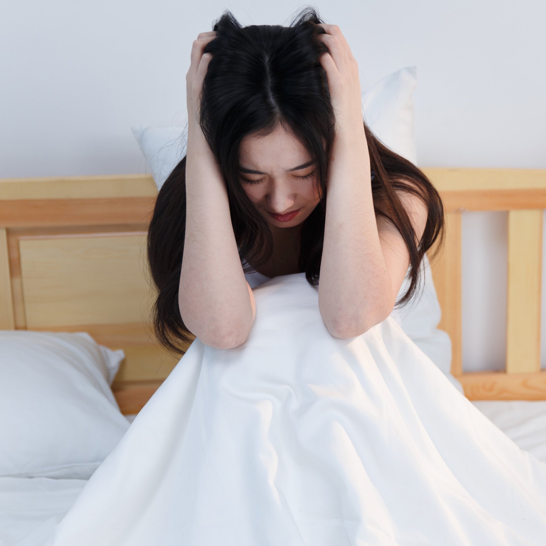 💥“老实脸”竟是病根?丈夫怒骂不孕妻,真相震惊!