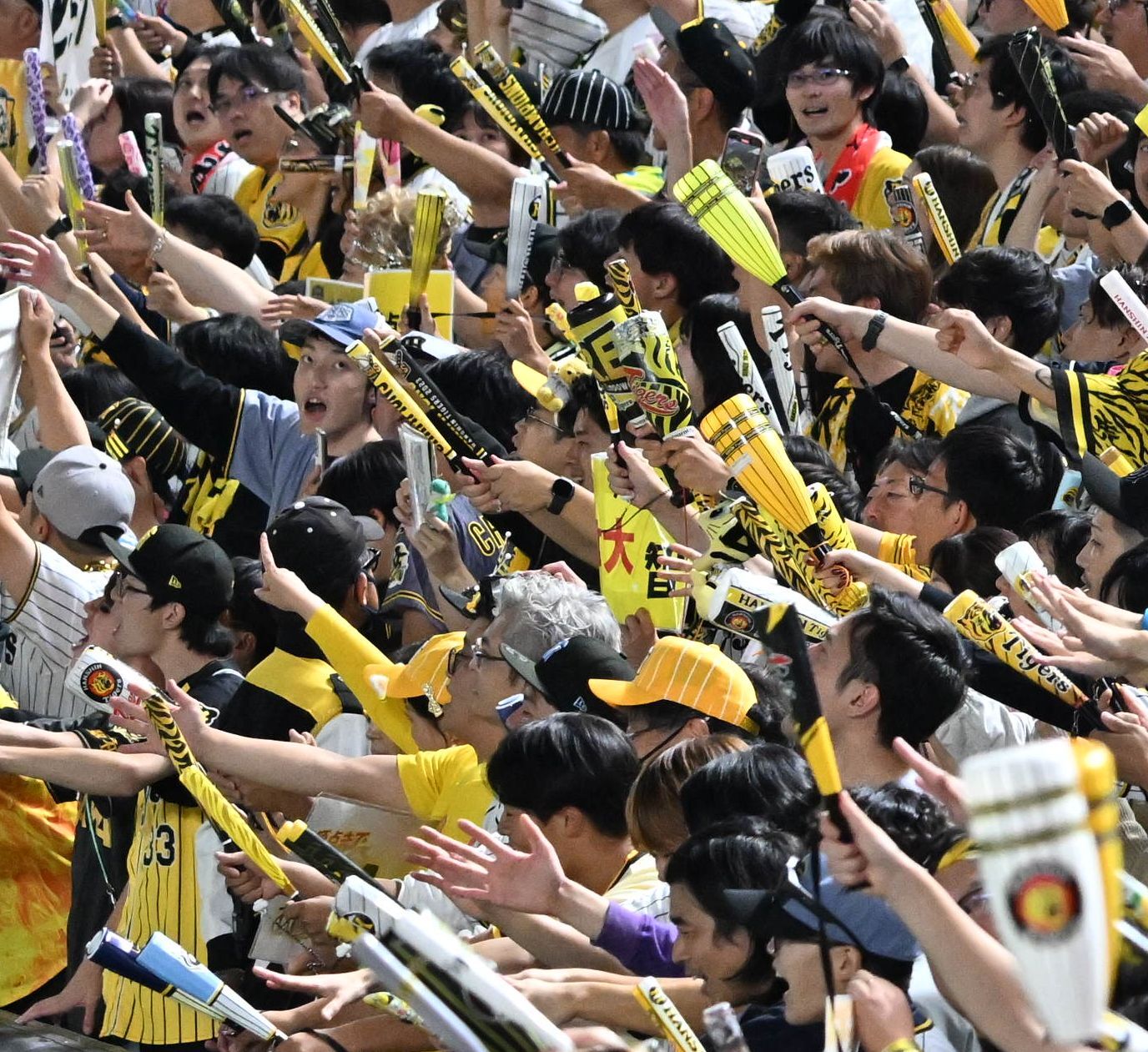 🔥阪神球迷占领软银主场？！简直像甲子园！