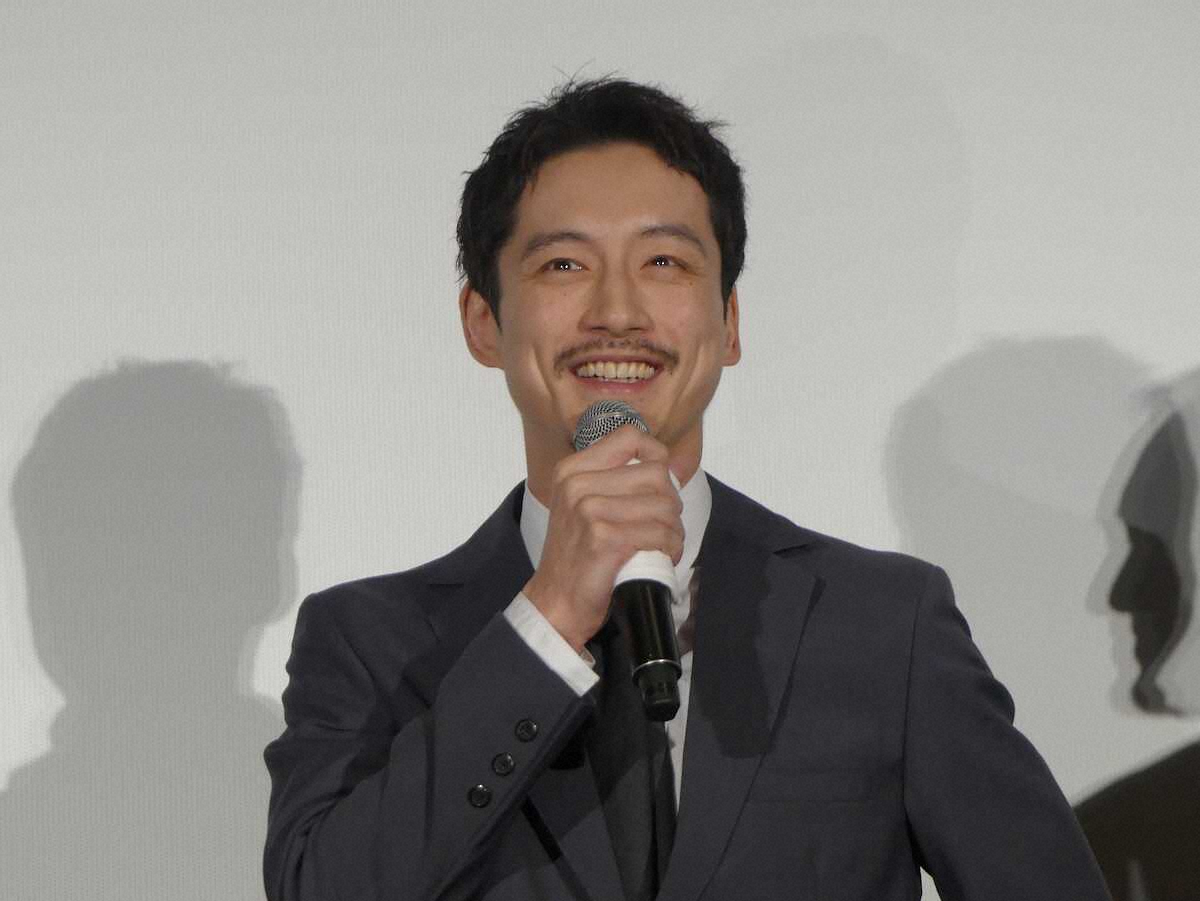 🔥坂口健太郎：短发胡茬，惊艳全场！