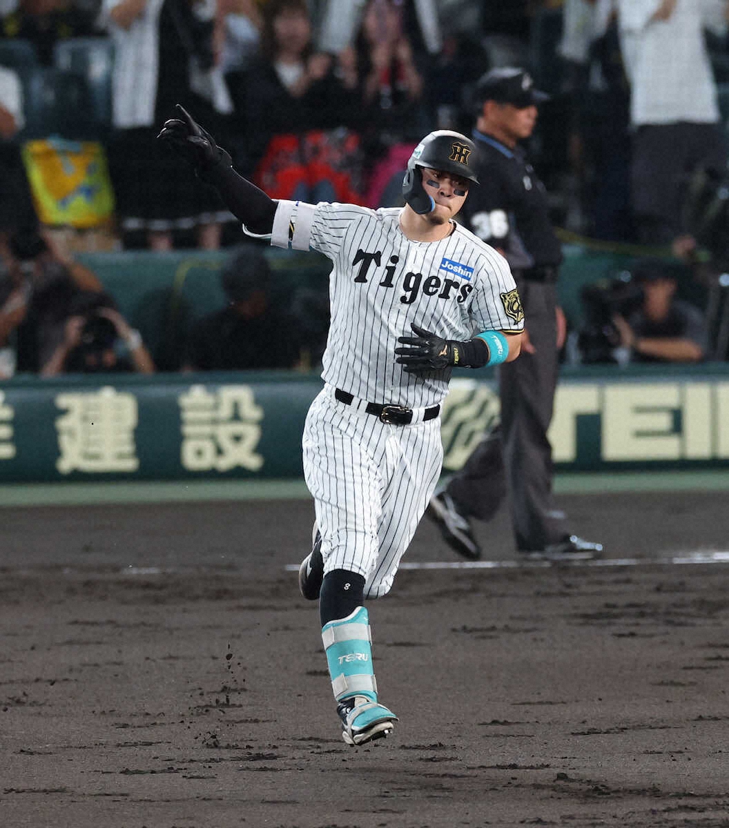 🔥阪神佐藤辉：本土巨星，CS首秀就轰出本垒打！