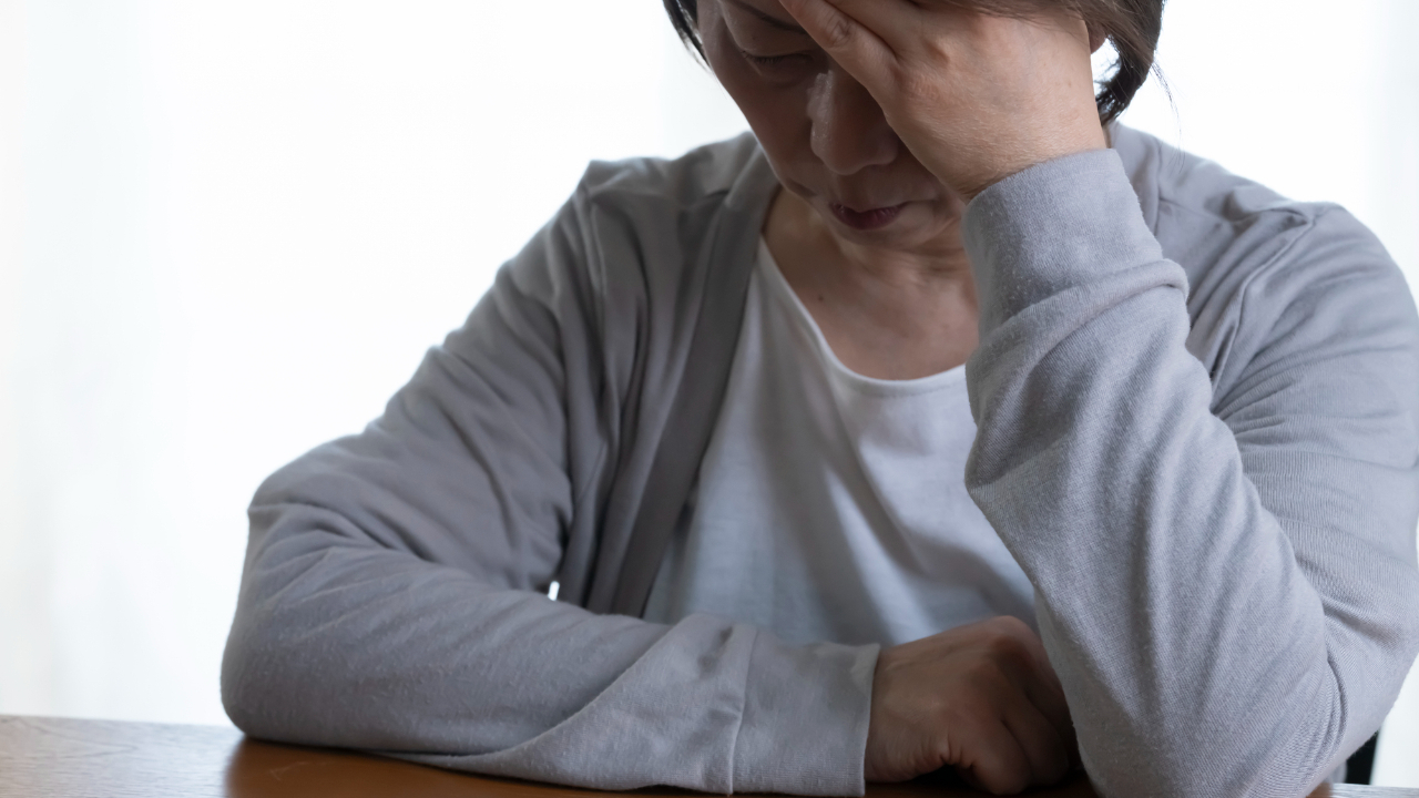 💥早拿养老金?62岁大姐:我后悔了!被网上的“花言巧语”坑了!