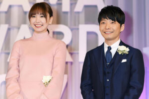 😱新垣结衣“隐退”？星野源的“受够了”引爆猜想！ 封面