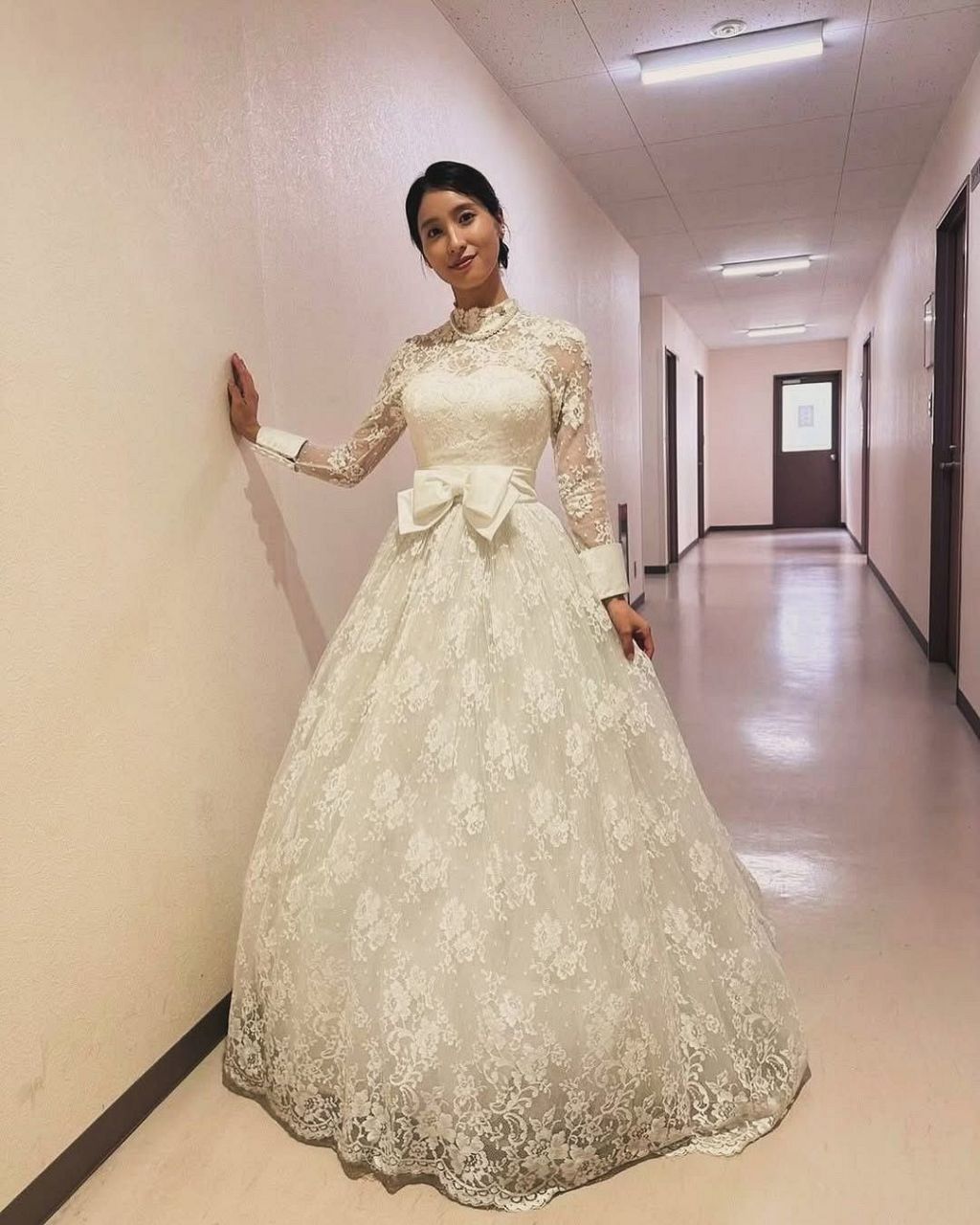 💥女神归来！30岁女星辣翻天，老公都惊呼“美爆了”！